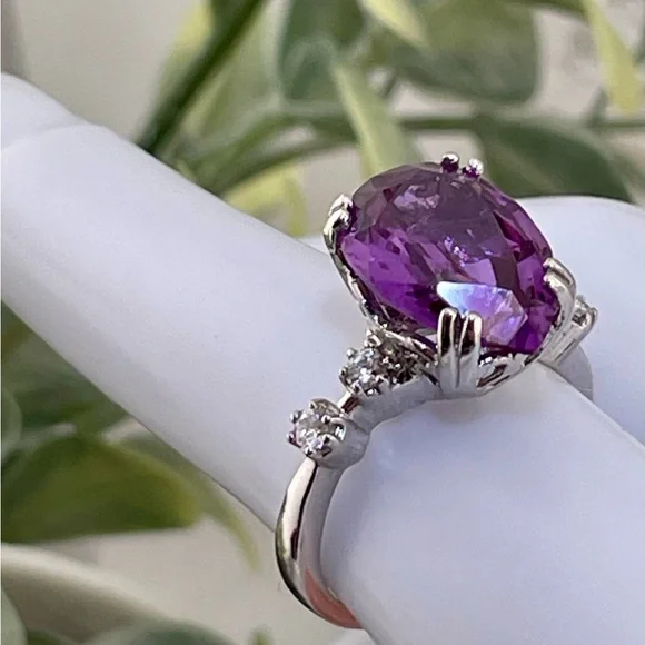 8ct Purple Sapphire silver ring 925 white sapphire accents size 6.5 - Picture 5 of 17